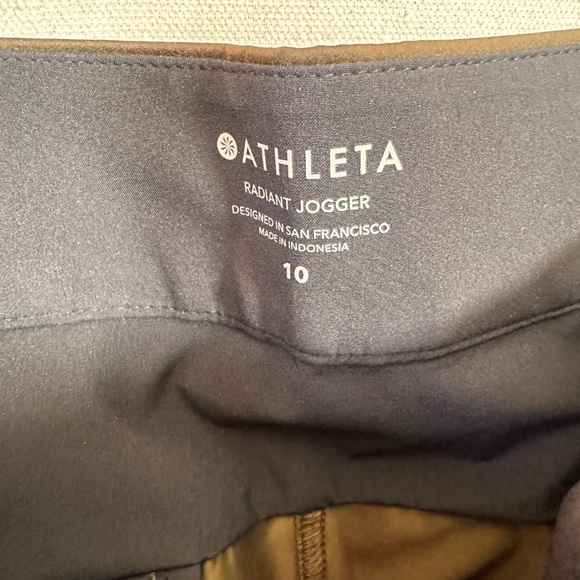 ATHLETA Radiant Jogger‎ | Size 10 - Picture 9 of 13